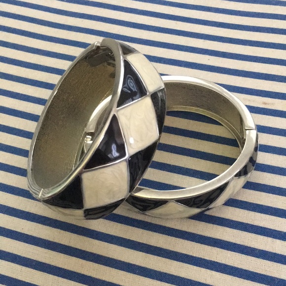 Macy's Jewelry - Black White Enamel bangle braclets Macy's Jewelry - Black White Enamel bangle braclets